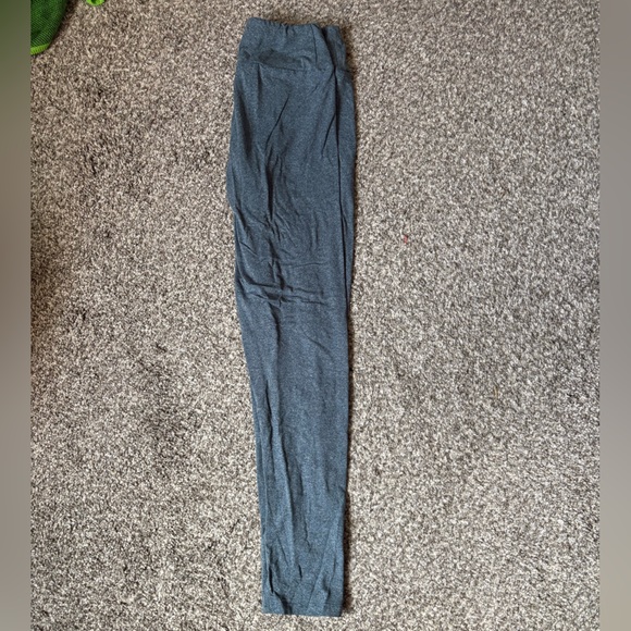 LulaRoe leggings 
one size 
never worn - Picture 1 of 3